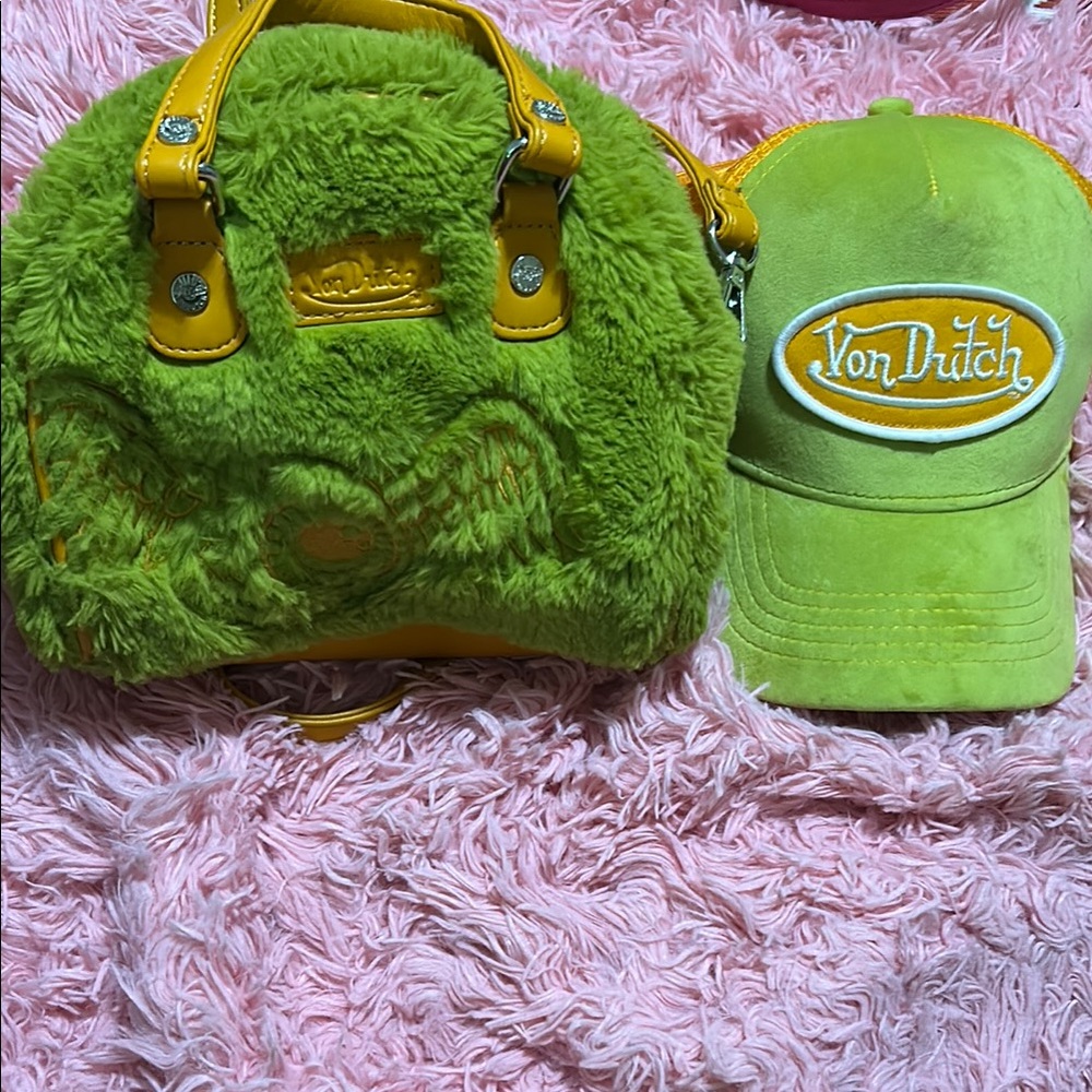 Von Dutch Green Hat and Bag Set